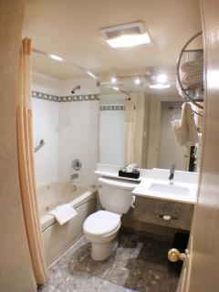 Divya Sutra Suites on Robson Downtown Vancouver - Vancouver - 7