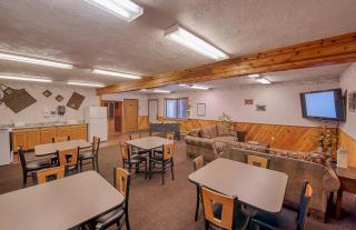 City Center Motel - West Yellowstone - 3