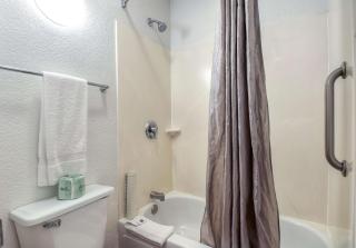 Motel 6-Carlsbad, CA - East Near LEGOLAND - 9