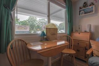 The Holiday House Condominiums - 8