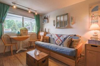The Holiday House Condominiums - 6