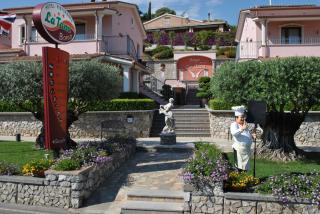 Hotel Ristorante Borgo La Tana - Maratea - 9