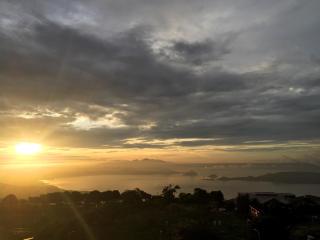 Ron's Condo Overlooking the Lake - Tagaytay - 0