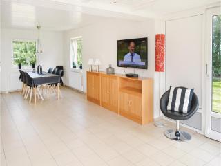 Four-Bedroom Holiday Home In Ribe - 6