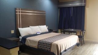 Americas Best Value Inn & Suites Northeast Houston - Houston - 1
