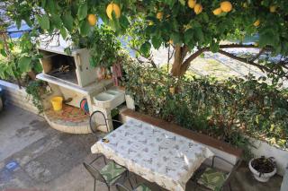 Apartments by the sea Orij, Omis - 7534 - Dugi Rat - 1
