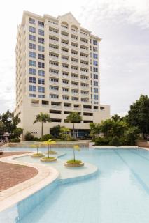 La Mirada Residence , Large 1 bedroom Condo, Beaches , 3 pools, Ocean views, fast WiFi, Netflix, Breakfast included - Mactan - 1