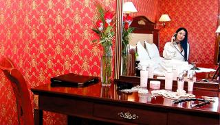 White House Hotel - 1