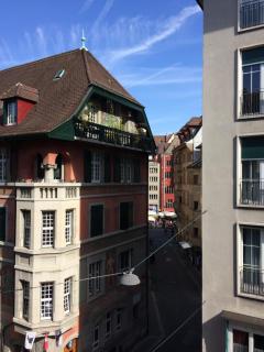 In Swiss Home - Rathaus from 1284 historical Apartment - 6