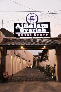 Alsalam Syariah Guesthouse - 0