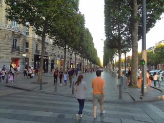 Eco Champs Elysees - Parijs - 1