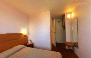 Kyriad Direct Reims Bezannes - 9