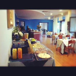 Hotel La Vela - Passignano sul Trasimeno - 2