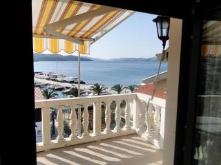 Seaside apartments with a swimming pool Okrug Gornji, Ciovo - 11374 - Trogir - 9