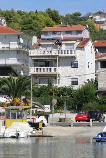 Seaside apartments with a swimming pool Okrug Gornji, Ciovo - 11374 - Trogir - 1