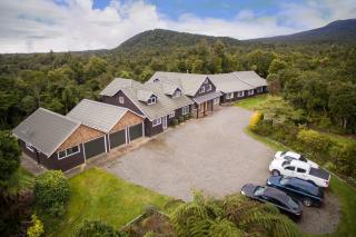 Patuha Rainforest Retreat - Okato - 5
