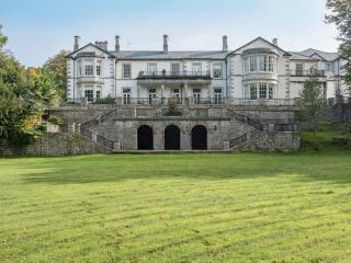 Apartment 14, Hazelwood Hall - 6