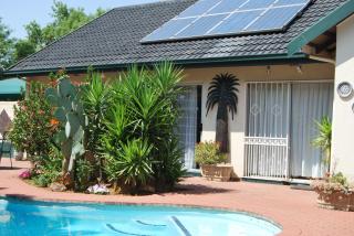 Sleep Eezy Cottages - Benoni - 9
