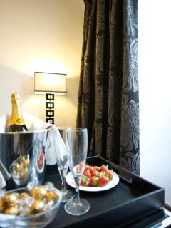 Strozzi Palace Suites by Mansley - Cheltenham - 5