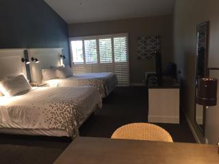 Pacific Shores Inn - 1