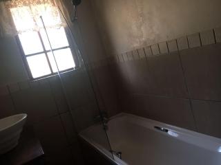 Rockwood Earth Lodge - Champagne Valley - 2