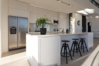 Views on Edinburgh, a Relax it's Done luxury holiday home - Queenstown - 3