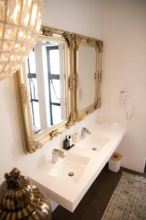The Rez Guesthouse - 2