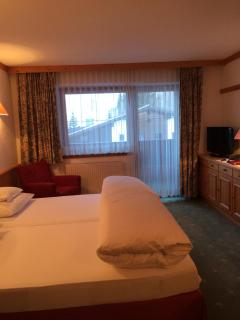 Hotel Garni Senn - Sankt Anton am Arlberg - 1