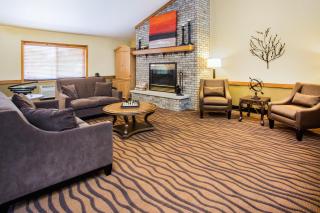 AmericInn by Wyndham Menomonie - Menomonie - 3