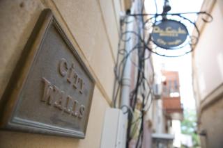 City Walls Hotel - 5