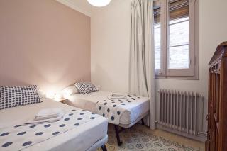 Central and Spacious Family Apartment - Barcelone - 3