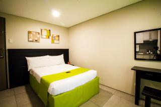 Jade Hotel and Suites - 3