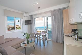 Sonja Beachfront Apartments - Kato Daratso - 8
