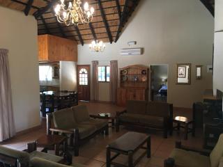 Dragon Peaks Mountain Resort - 8