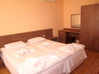 Hotel COOP Central - Obzor - 1