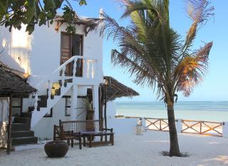 Makuti Beach Bungalows - Bwejuu - 1