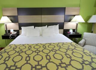 Baymont by Wyndham Sevierville Pigeon Forge - 9
