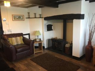 Cottage on the Green - Brackley - 9