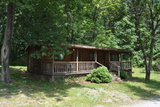 Robin Hill Camping Resort Two-Bedroom Cottage 6 - Lenhartsville - 7