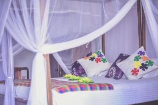 Wijenayake's - Beach Haven Guest House - Galle Fort - 4