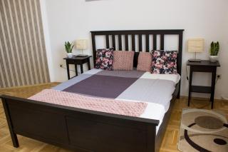 Home at Parliament - Budapest - 7