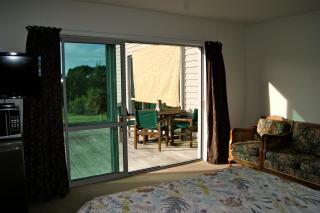Waihi Beach Getaway-Studio, Ensuite & Private Deck - 5