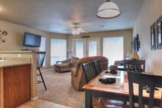 Windrow Retreat - New Braunfels - 8