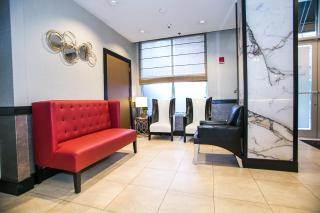 Pointe Plaza Hotel - Brooklyn - 8