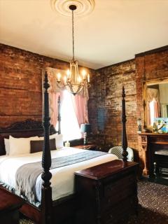 Lafitte Hotel & Bar - 7