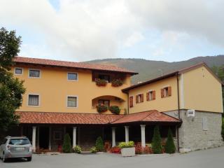 Guest House Pod Slavnikom - Podgorje - 0
