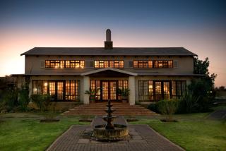 The Highlander Hotel Dullstroom - Dullstroom - 0