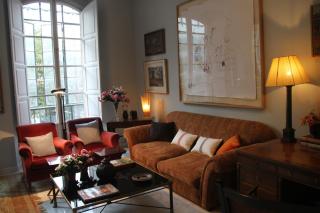 Elegant 2 Bedroom Apartment in Historic 1882 Building Central Sevilla Private Parking & Country Club Access - 6