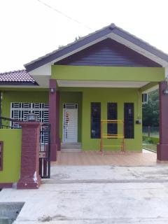 Mirza Homestay Marang - Marang - 8