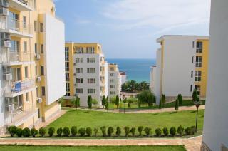 Crown and Imperial Apartments - 9